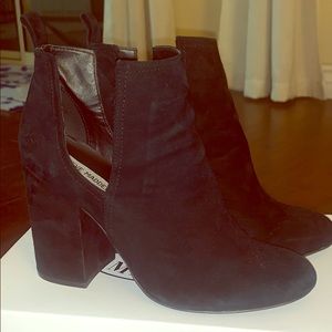 Steve Madden Naomi Cutout Bootie